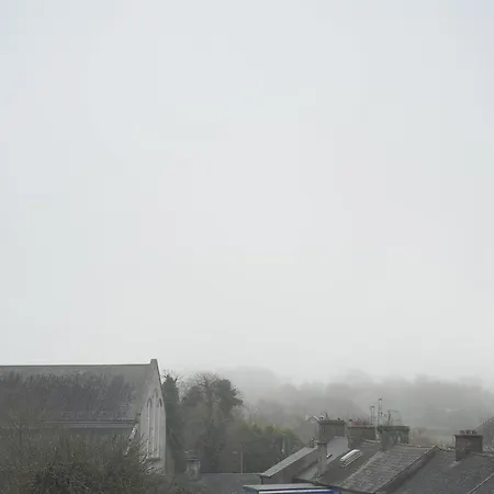 Wisteria House Nocleg ze śniadaniem *