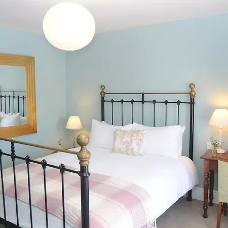 Nocleg ze śniadaniem Wisteria House *