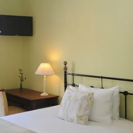 Wisteria House * Cloyne