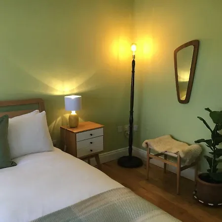 Wisteria House * Cloyne