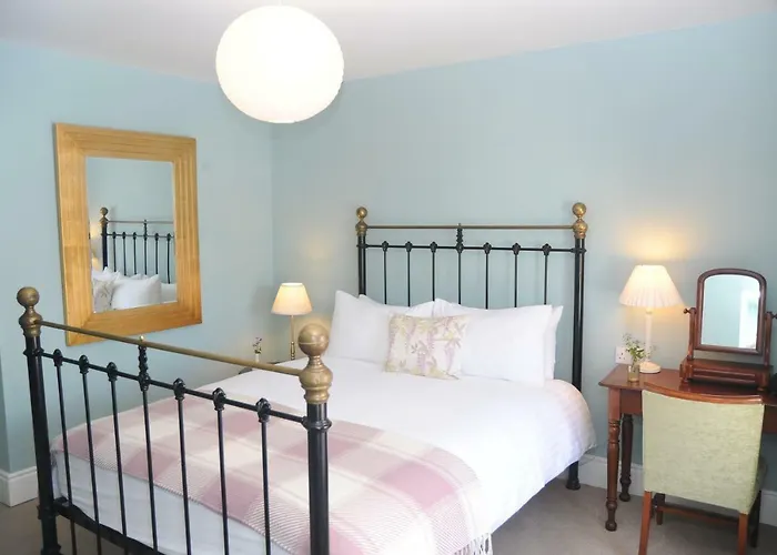 Couette-café Wisteria House *